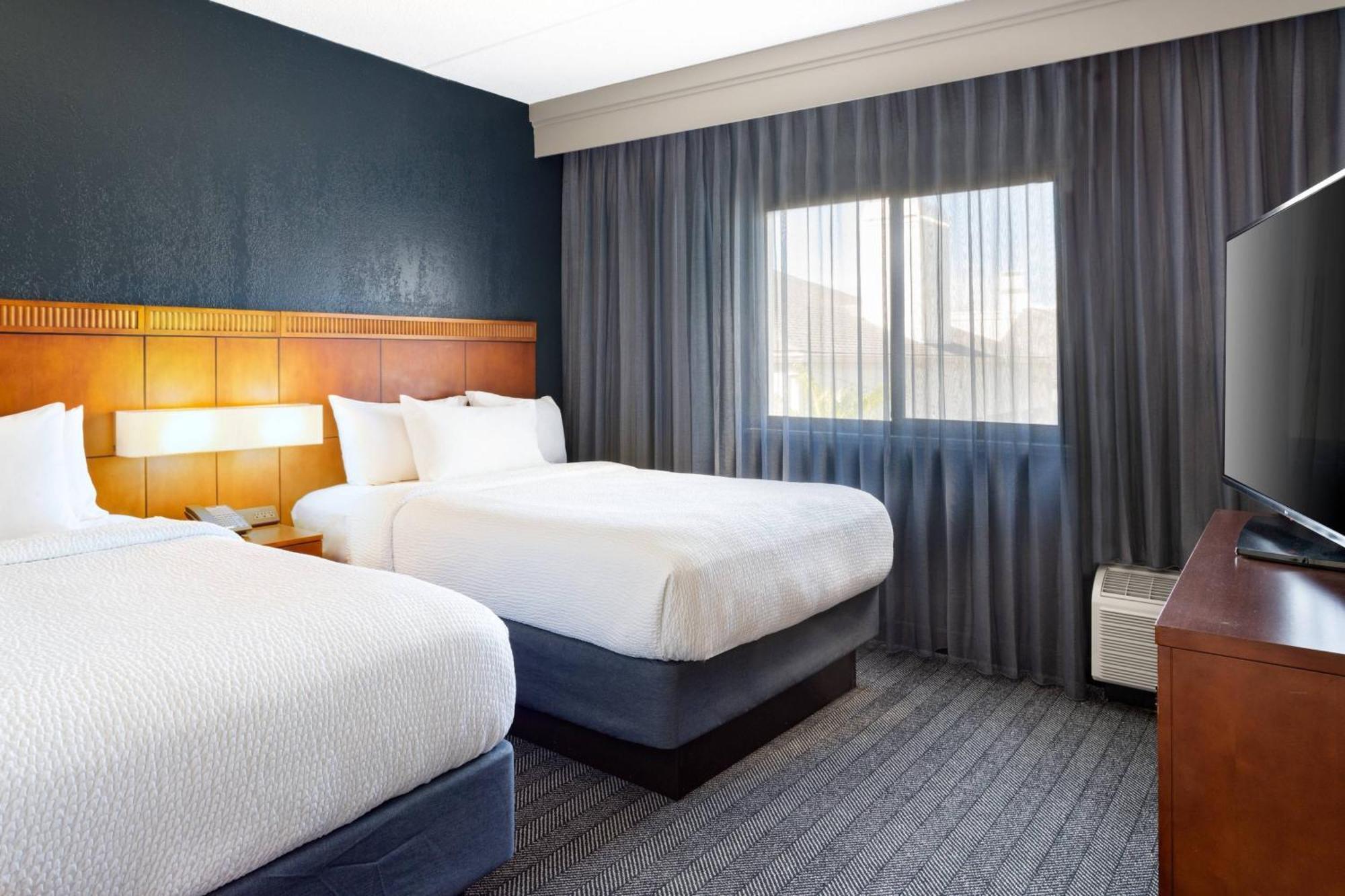 Courtyard Tampa Westshore/Airport מראה חיצוני תמונה