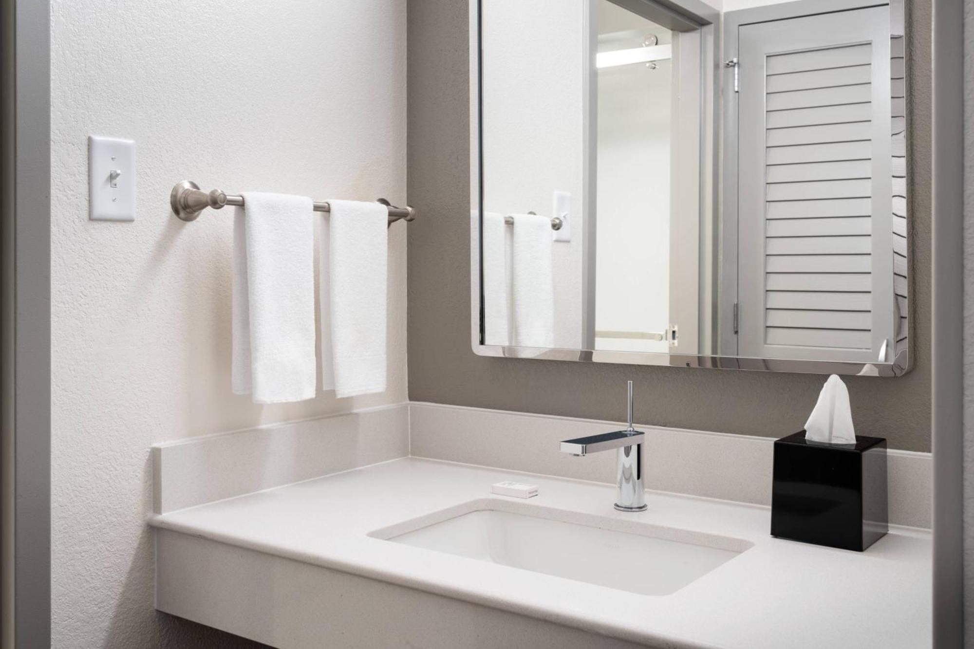 Courtyard Tampa Westshore/Airport מראה חיצוני תמונה